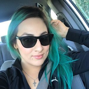 Meet your Posher, Daniela